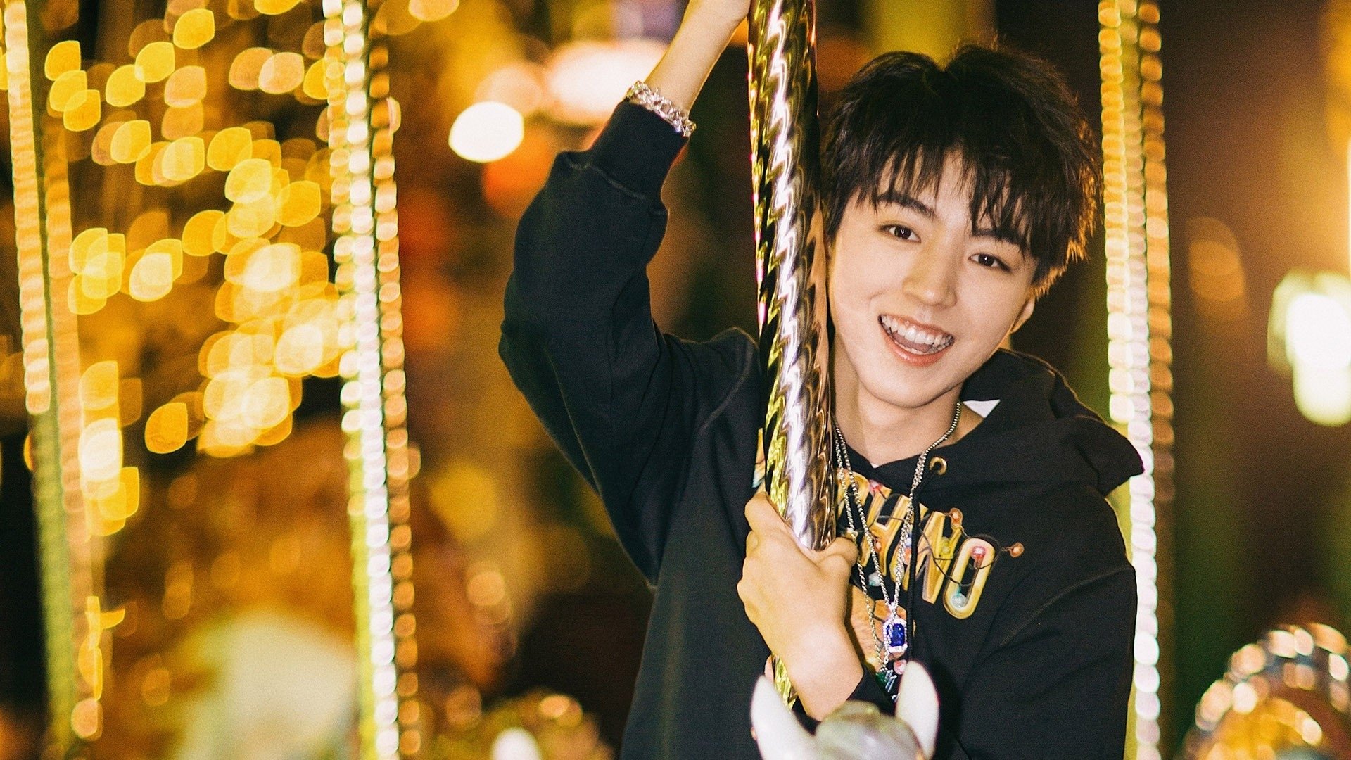 爱游戏娱乐-中国足球国家队阵容稳定与创新并重，中国足球国家队阵容位置